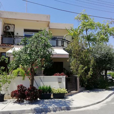 Family Nest In The Heart Of Limassol 빌라 외부 사진