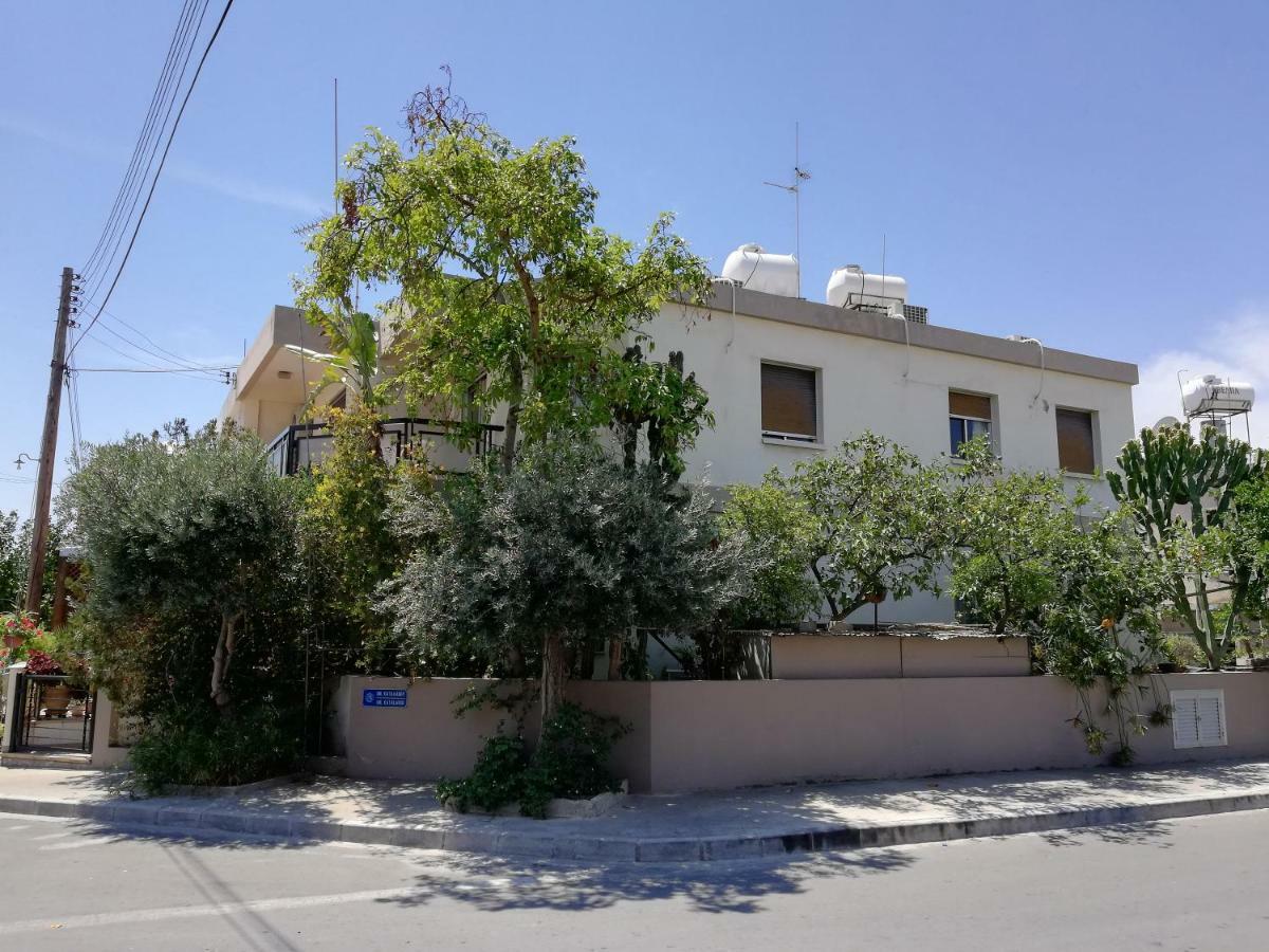 Family Nest In The Heart Of Limassol 빌라 외부 사진