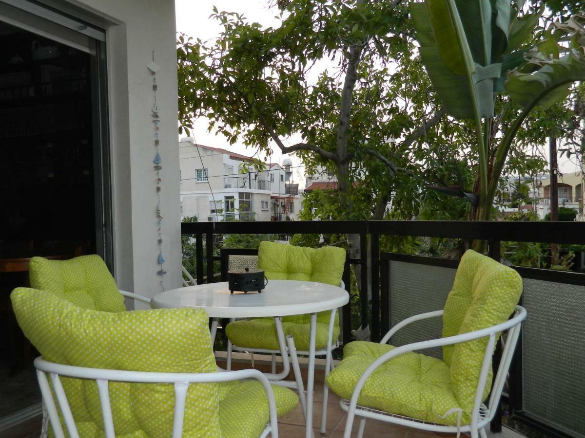 Family Nest In The Heart Of Limassol 빌라 외부 사진