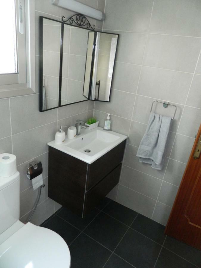 Family Nest In The Heart Of Limassol 빌라 외부 사진
